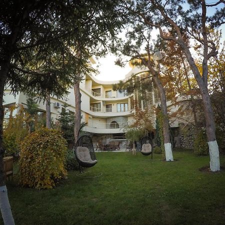 Hotel Beaumonde Garden Tbilisi Buitenkant foto