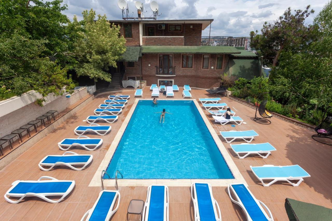 Hotel Beaumonde Garden Tbilisi Buitenkant foto
