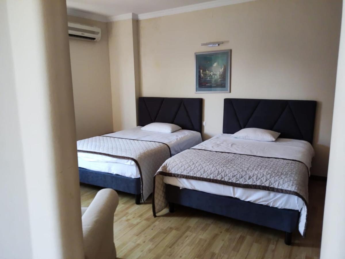 Hotel Beaumonde Garden Tbilisi Buitenkant foto