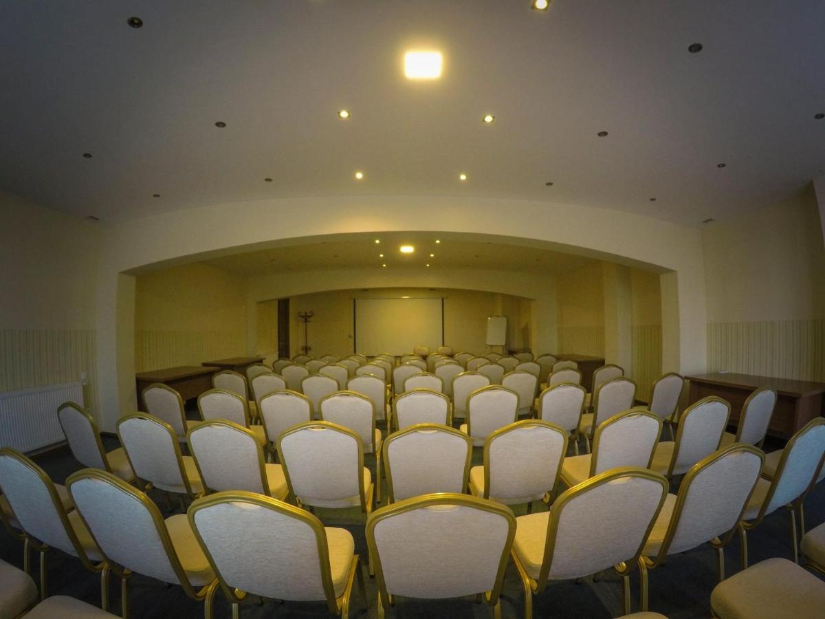 Hotel Beaumonde Garden Tbilisi Buitenkant foto