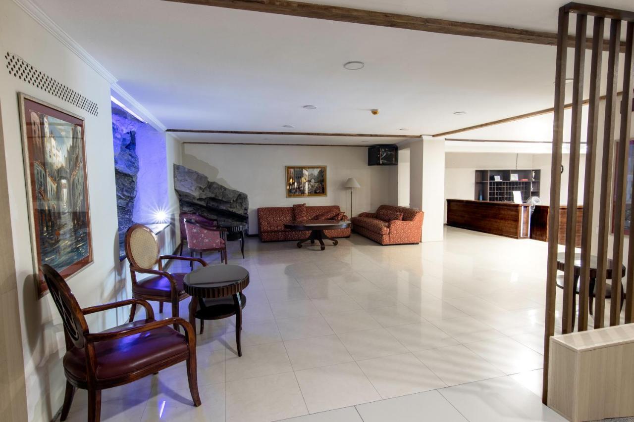 Hotel Beaumonde Garden Tbilisi Buitenkant foto