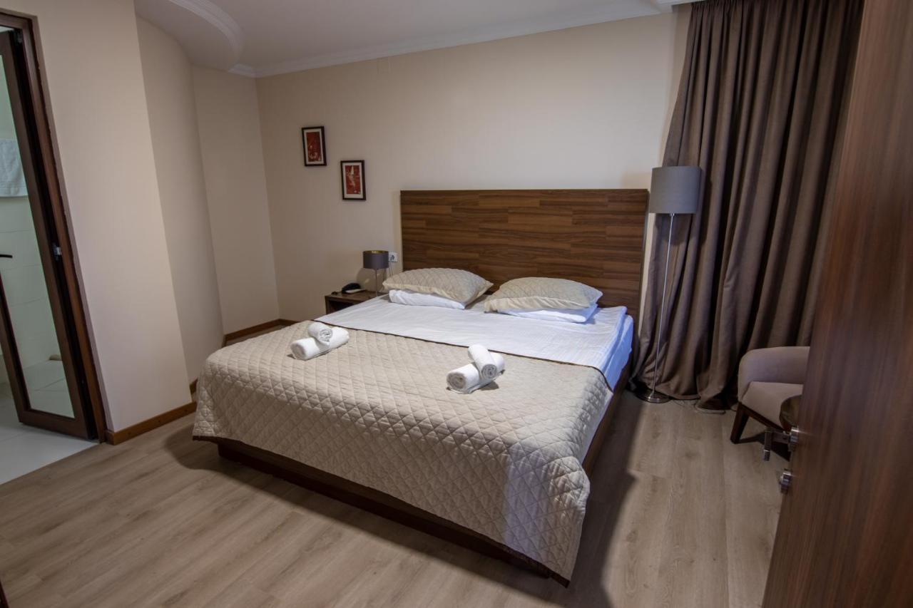 Hotel Beaumonde Garden Tbilisi Buitenkant foto
